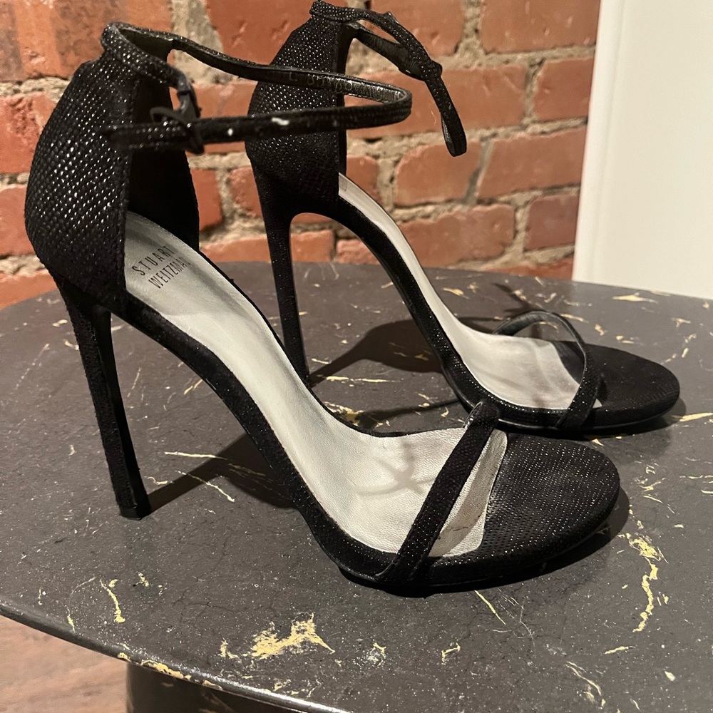 Stuart Weitzman Nudist Ankle Strap Sandals Black Goosebump Size 8 M